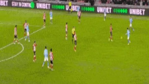 英格兰传奇批澳大利亚换人调整，引本国球迷嘘声连连